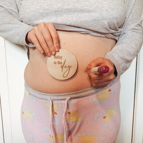 Wooden IVF milestone card discs - Classic