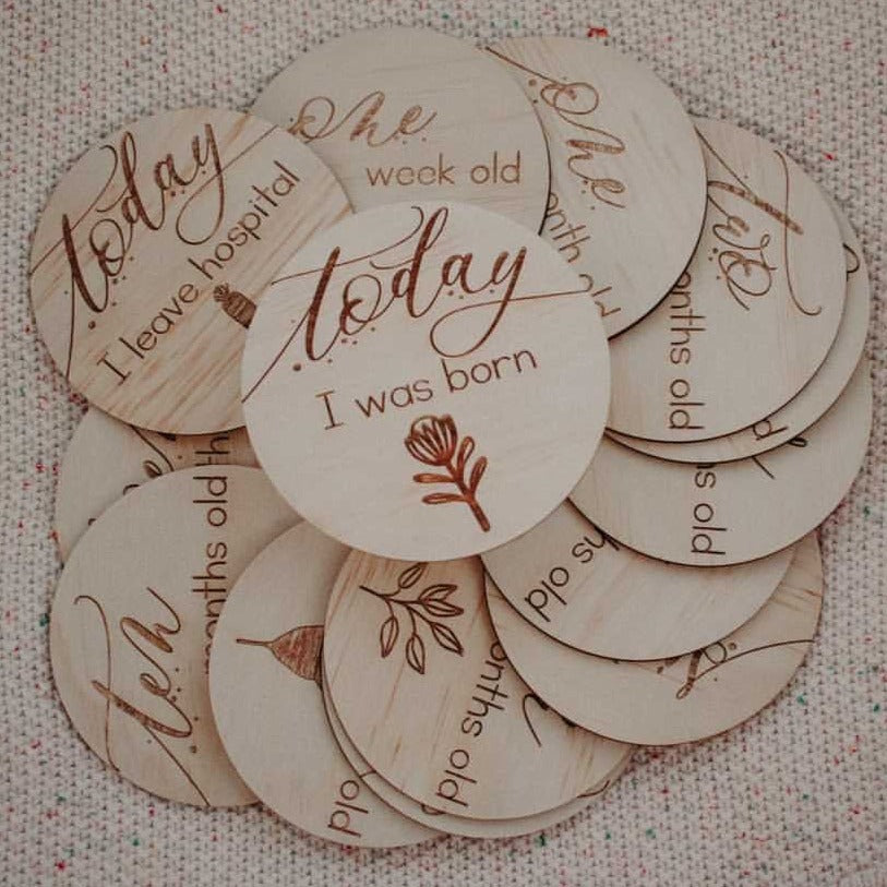 Wooden month milestone card discs - Australiana