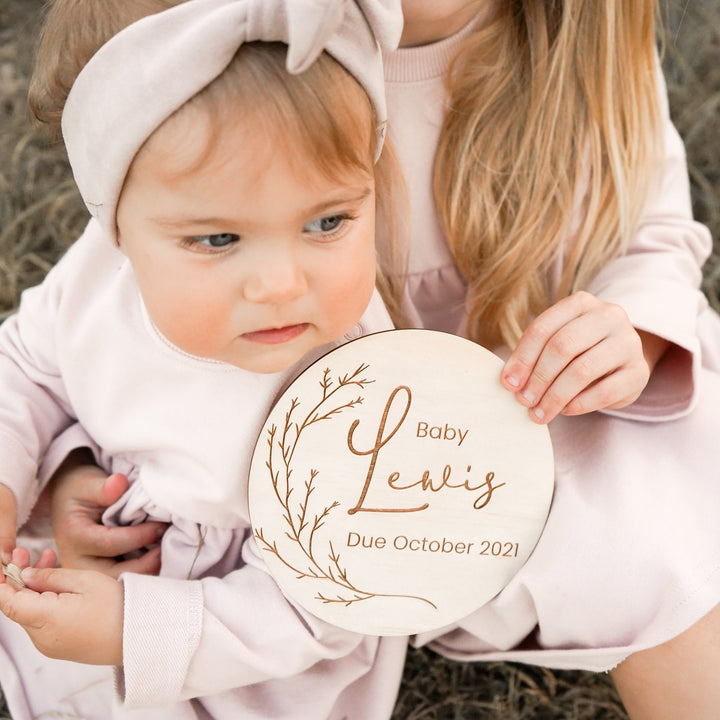 Pregnancy announcement disc - Whimsical