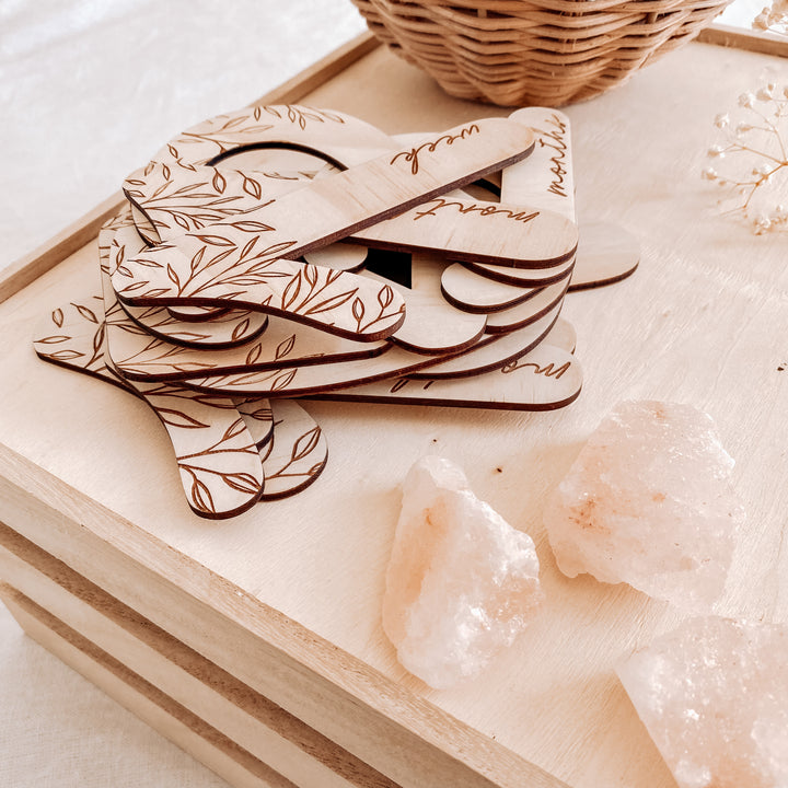 Wooden month milestone card discs - Vine